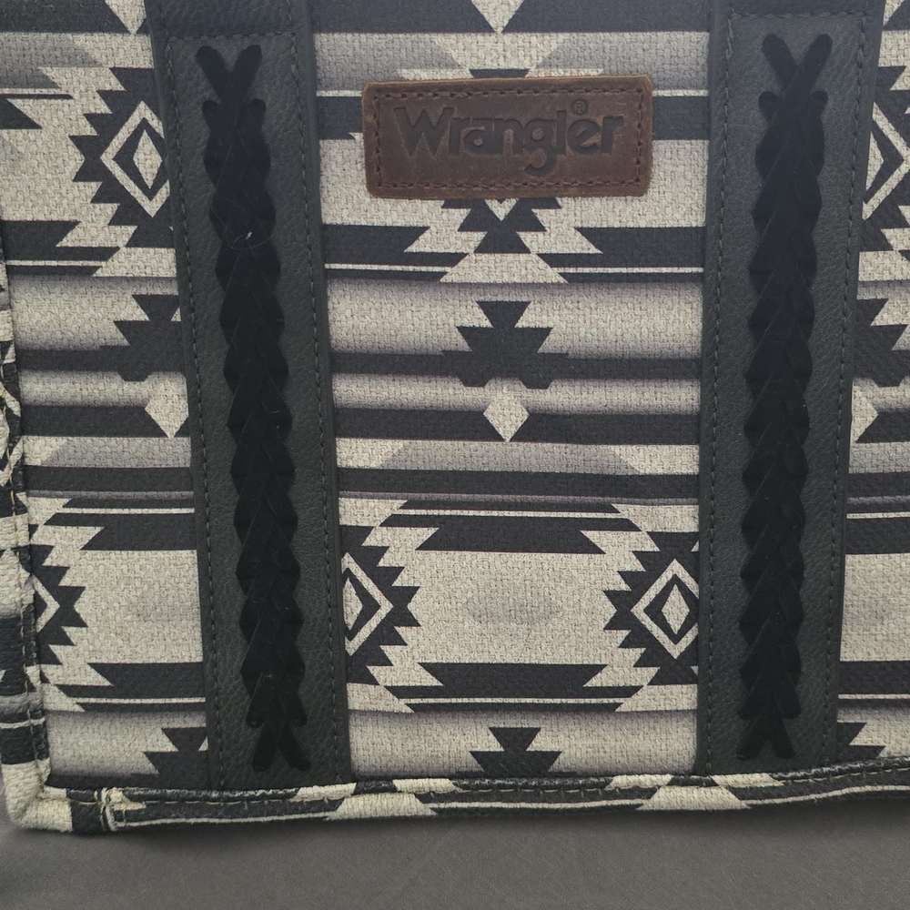 Wrangler Black and Gray Patterned Tote